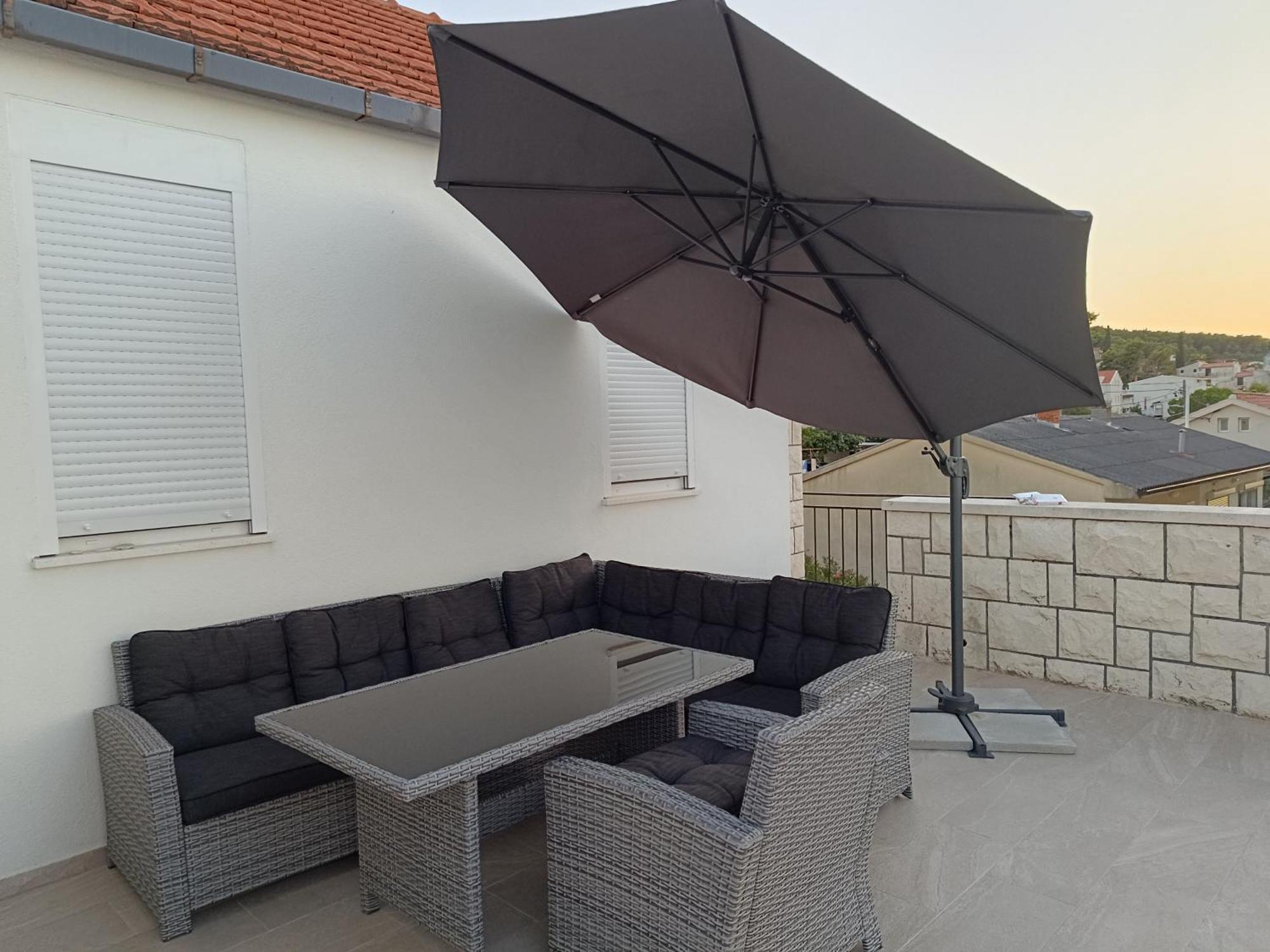 By The Sea Apartman